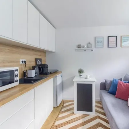 Mikroapart Batorego ורשה